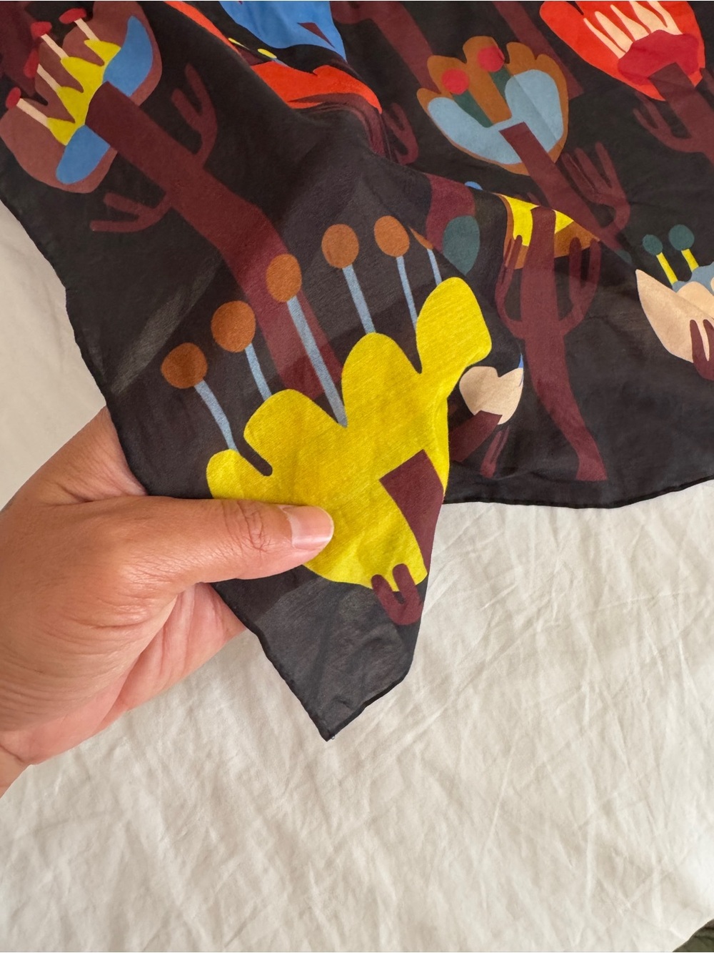 Eloi Silk Scarf - abstract floral design - Picture 3 of 6